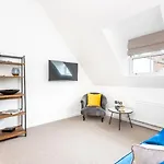 12 Bootham Court Stylish Modern 2-bed Flat In With Parking Pass The Keys *