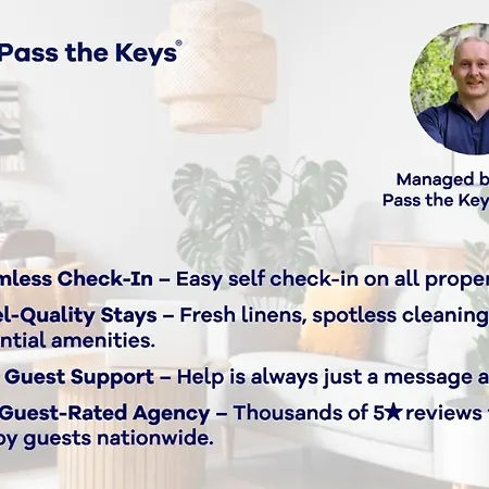 12 Bootham Court Stylish Modern 2-bed Flat In With Parking Pass The Keys York