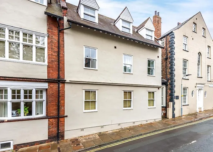 12 Bootham Court Stylish Modern 2-bed Flat In With Parking Pass The Keys * York