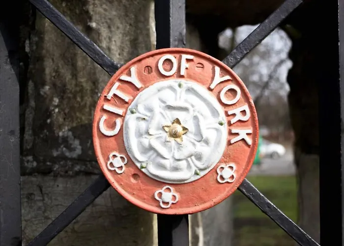 12 Bootham Court Stylish Modern 2-bed Flat In With Parking Pass The Keys Lägenhet York