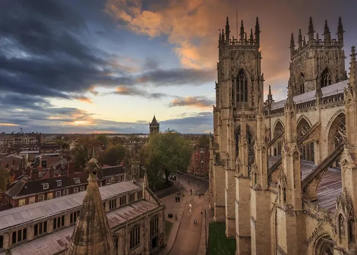 12 Bootham Court Stylish Modern 2-bed Flat In With Parking Pass The Keys Lägenhet York