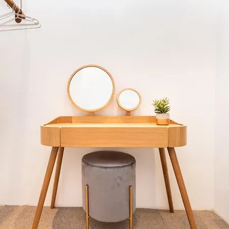 Stylish Modern Flat With Parking - Pass The Keys Apartment *